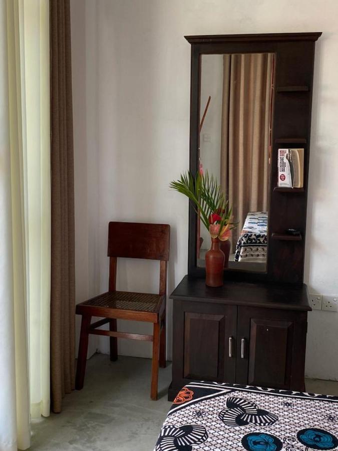 Light House Beach Home Matara Bagian luar foto