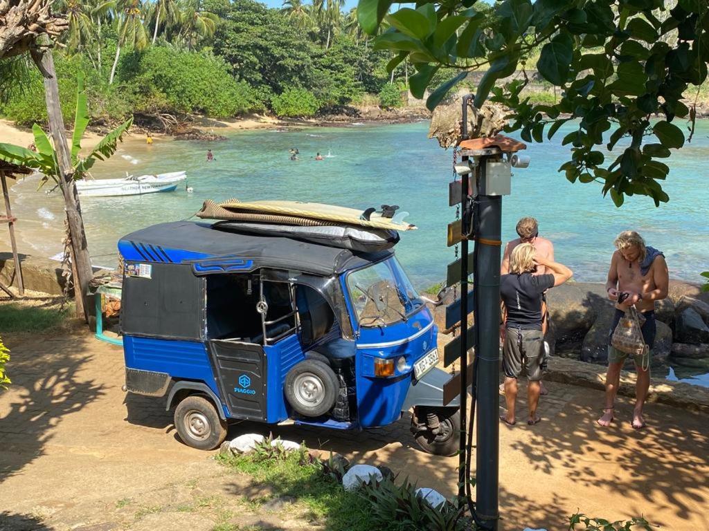Light House Beach Home Matara Bagian luar foto
