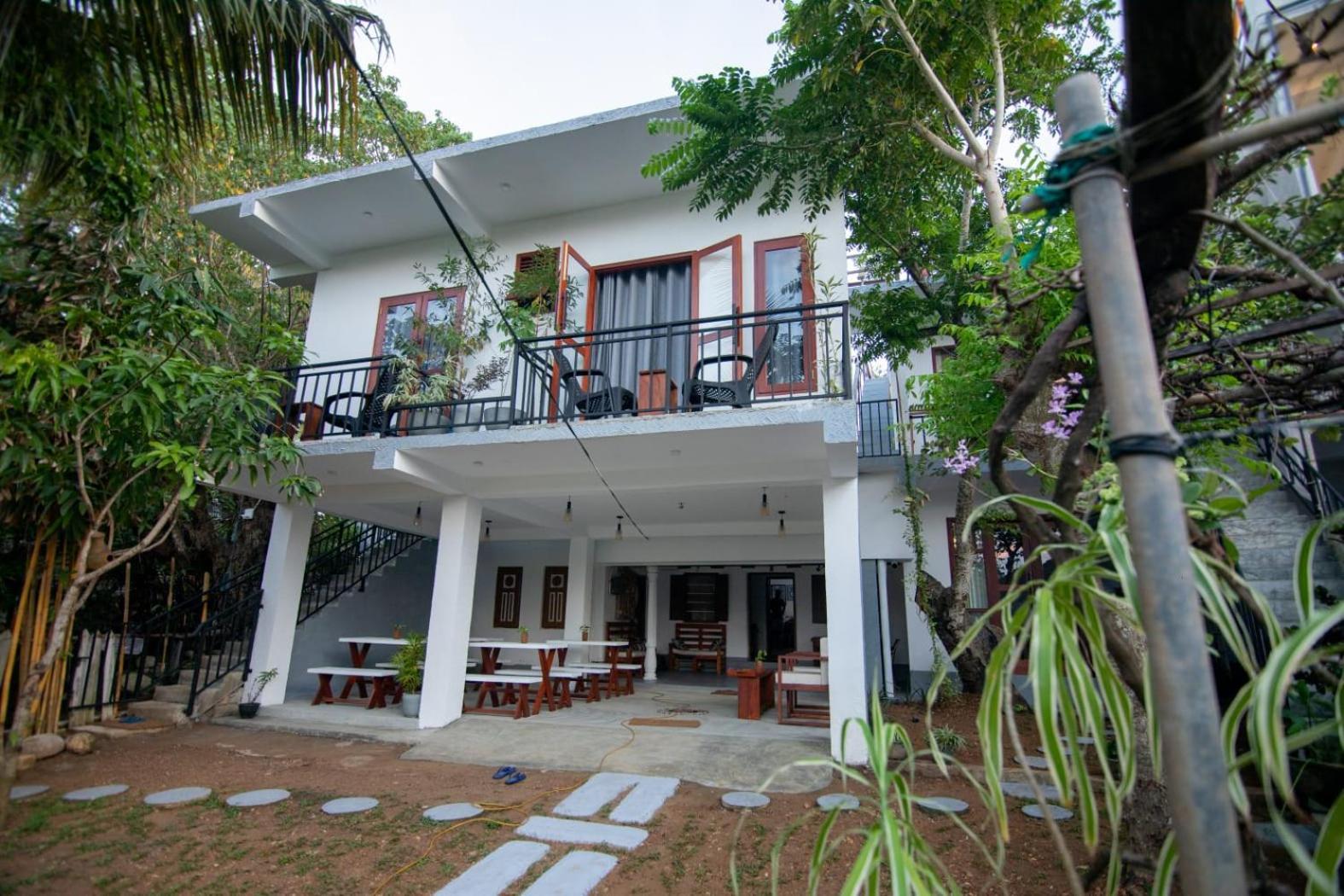 Light House Beach Home Matara Bagian luar foto