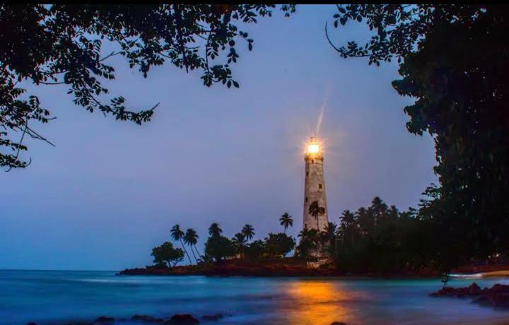 Light House Beach Home Matara Bagian luar foto